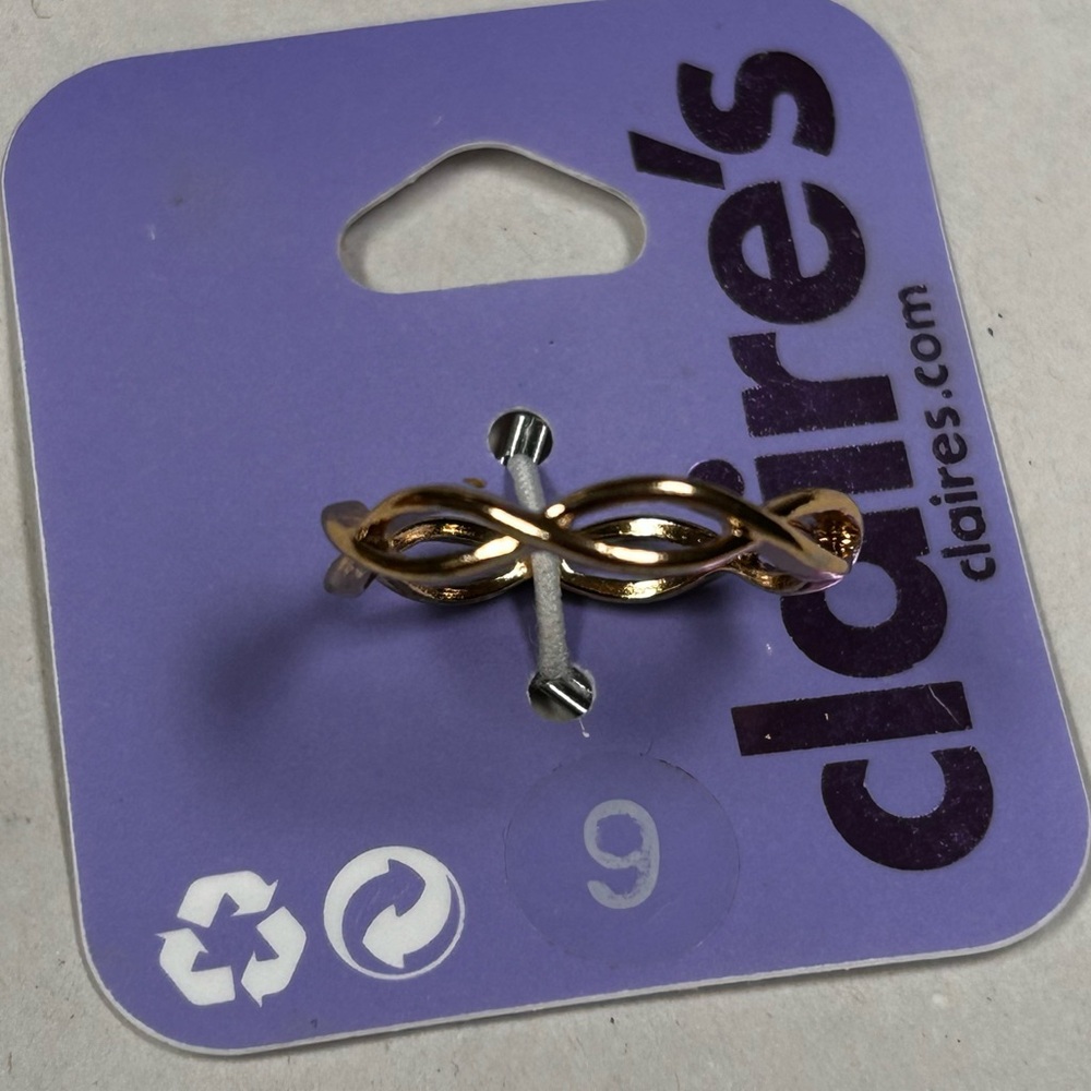 Claire’s Random Rings Sz 9 - Picture 3 of 3
